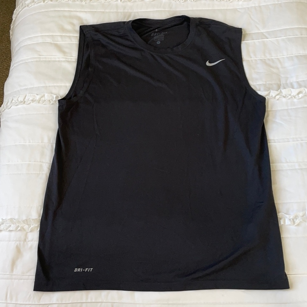 MENS NIKE black drifit cutoff